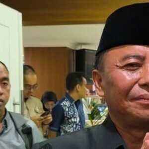 Rombel Dedi Mulyadi Gemuk, AC Tipis: Pendidikan Ala Lemari Es