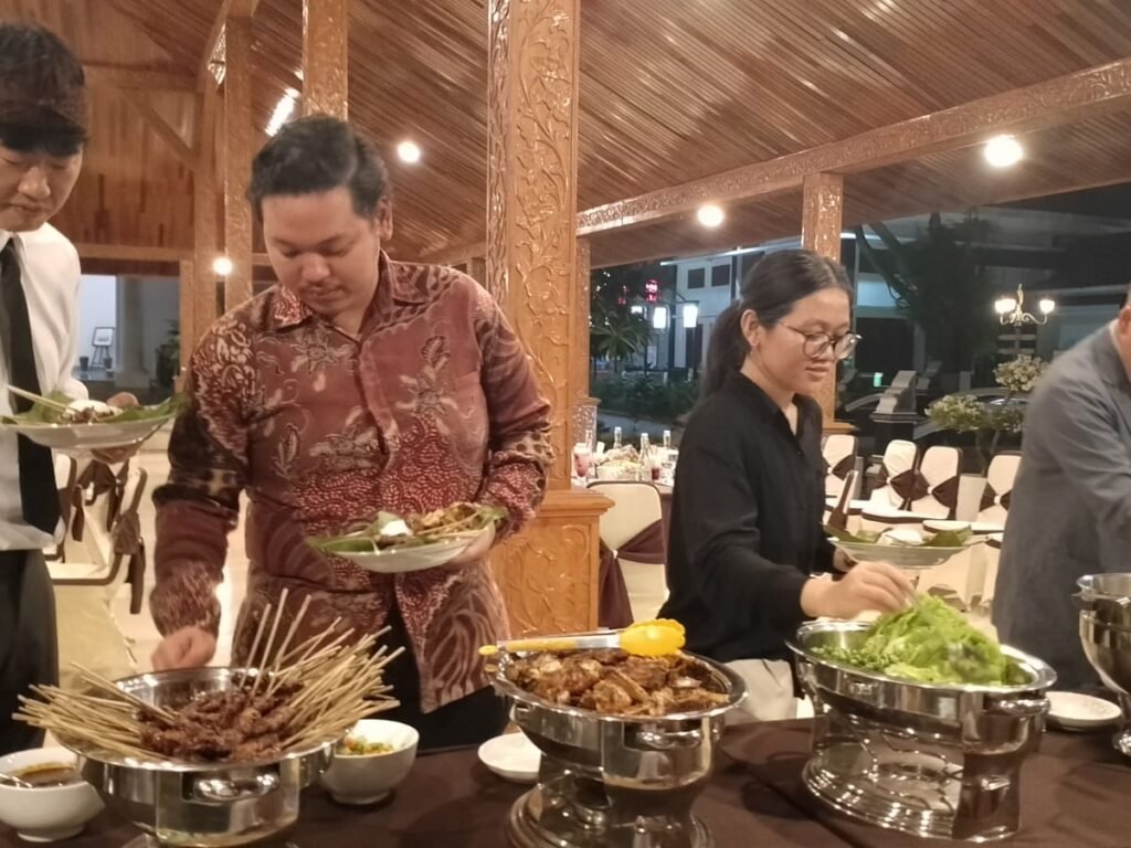 Sister City: Ketika Ramah Tamah Lebih Penting dari Rakyat Lelah, Tamu Luar Negeri Lebih Cepat Dilayani Daripada Warga Asli Negeri Sendiri