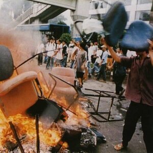 Luka Belum Kering, Fadli Zon Ragukan Tragedi Pemerkosaan 1998 “Sejarah Terancam Dimanipulasi”