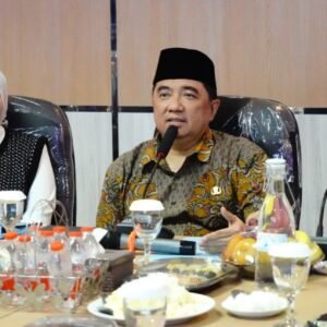 Zoom Bupati Garut Melawan Kekerasan Lewat Sinyal yang Tidak Stabil, Trauma Healing Dipercepat