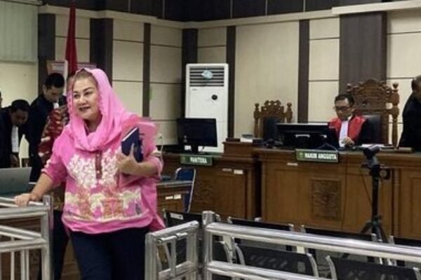 Iuran Kebersamaan Rasa Ancaman: Ketika Kasih Sayang Pegawai Jadi ATM Politik Mbak Ita Eks Wali Kota