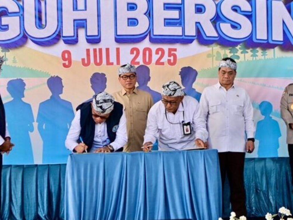 Mendes PDTT Pesta Seremonial Anti-Narkoba di Desa Sancang: Pelabuhan Tikus Diobati dengan Tes Urine Massal