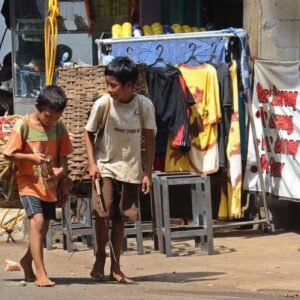 Garut Pecahkan Rekor: 25 Ribu Anak “Drop Out”, Pejabat Sibuk Potong Pita