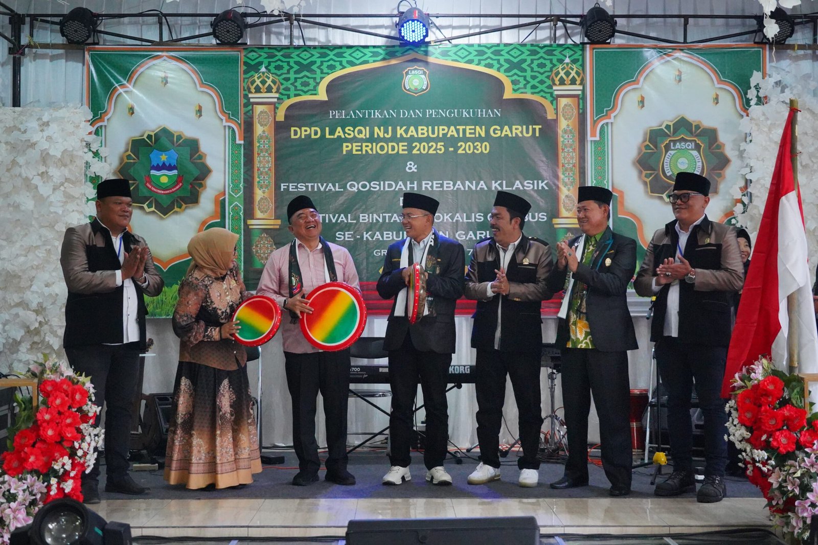 Bupati garut nabuh rebana