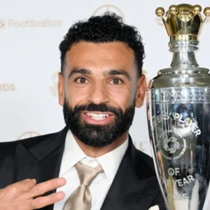 Mohamed Salah Hat-trick Gelar PFA, Fans: DPR Aja Kalah Produktif !
