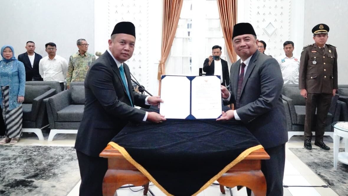 Pelantikan direksi perumda pdam tirta intan