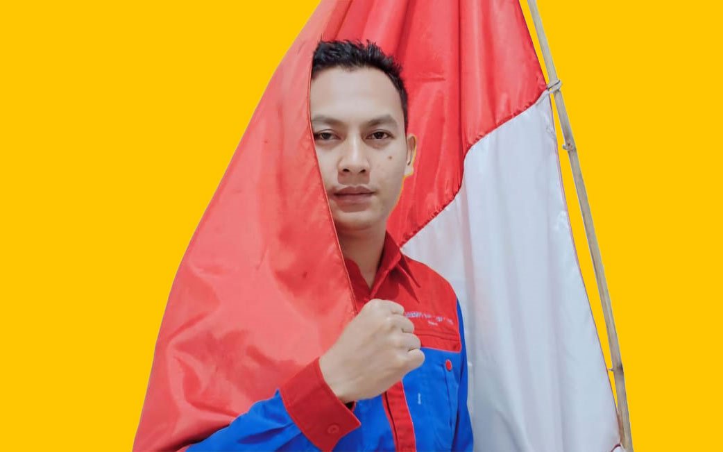 Penggagas 1.000 patung diminta pekerja pariwisata dan warga untuk dimakzulkan sebagai gubernur