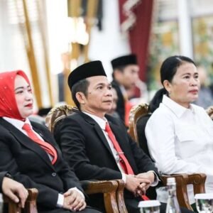 Pidato Virtual Presiden: Janji Emas 2045 yang Masih Terganjal Lubang Jalan Purwakarta