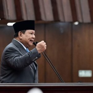 Pidato 299 Hari Prabowo: Sekolah Dapat Layar Pintar, Murid Masih Bawa LKS Fotokopian