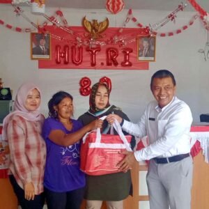 Rumah Warga Garut Roboh Diterjang Pohon Tumbang, Pemdes Leles Bergerak Cepat