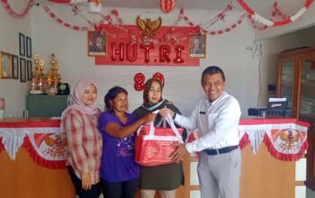 Rumah warga garut roboh diterjang pohon tumbang, pemdes leles bergerak cepat