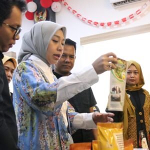 Dari Aula ke Rak Supermarket: Perjuangan Produk Lokal yang Harus Lolos Kurasi Dulu