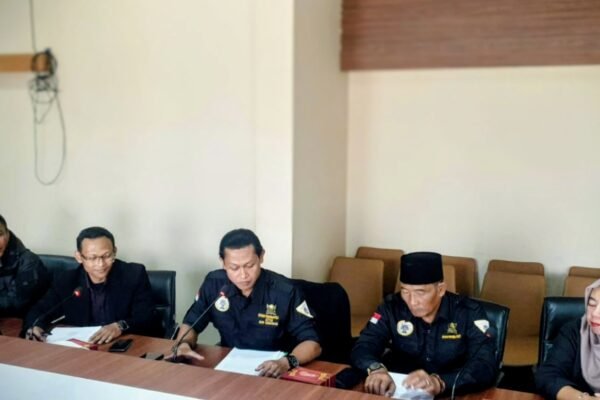 Maung : KIP-K Jadi Tiket Konser, Mahasiswa Garut Ngantri Tanpa Karcis