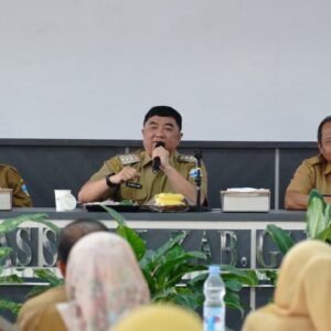Bupati garut kumpulkan para pendidik