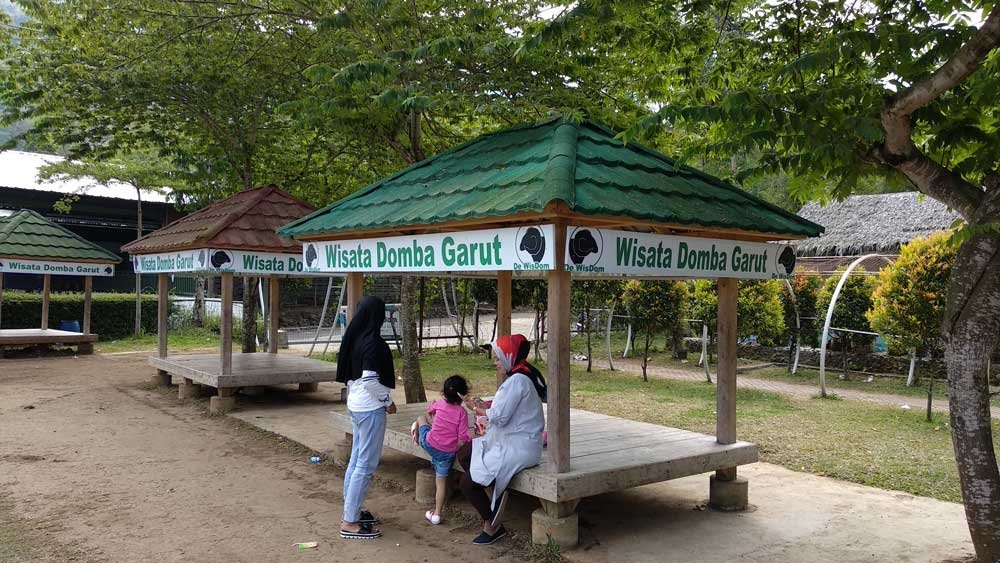 de wisdom wisata domba garut
