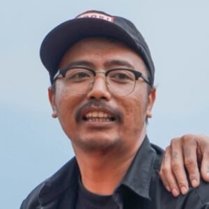 Encuy di preman pensiun nandi juliawan
