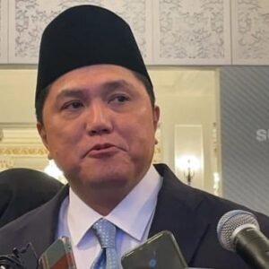 Erick thohir dilantik jadi menpora, masih rangkap ketum pssi dan kursi bumn kosong