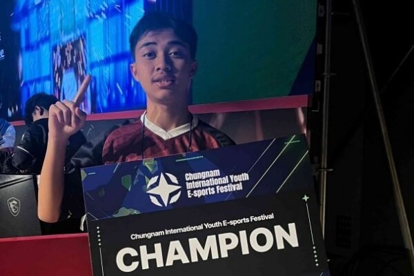 Hazbi Angkat Trofi E-Sport di Korea: Dari Warung Kopi Majalaya ke Panggung Internasional