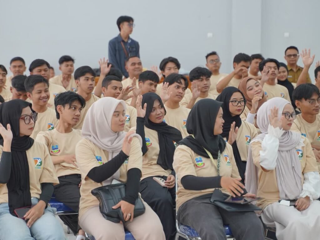 Pelatihan Wirausaha Pemuda: Kreatif di Kertas, Mandiri di PowerPoint