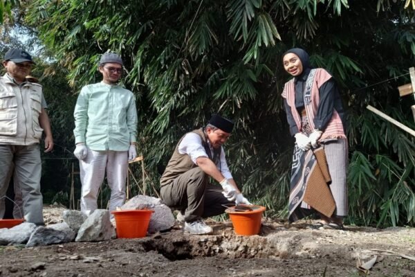 Masjid dari 12 Ton Sampah Plastik Berdiri di Garut, Jadi Simbol Iman dan Lingkungan