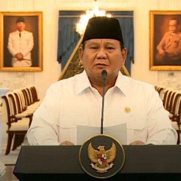 Prabowo Nilai Tuntutan 17+8 Masuk Akal, Tapi Soal Tarik TNI: “Debatable”