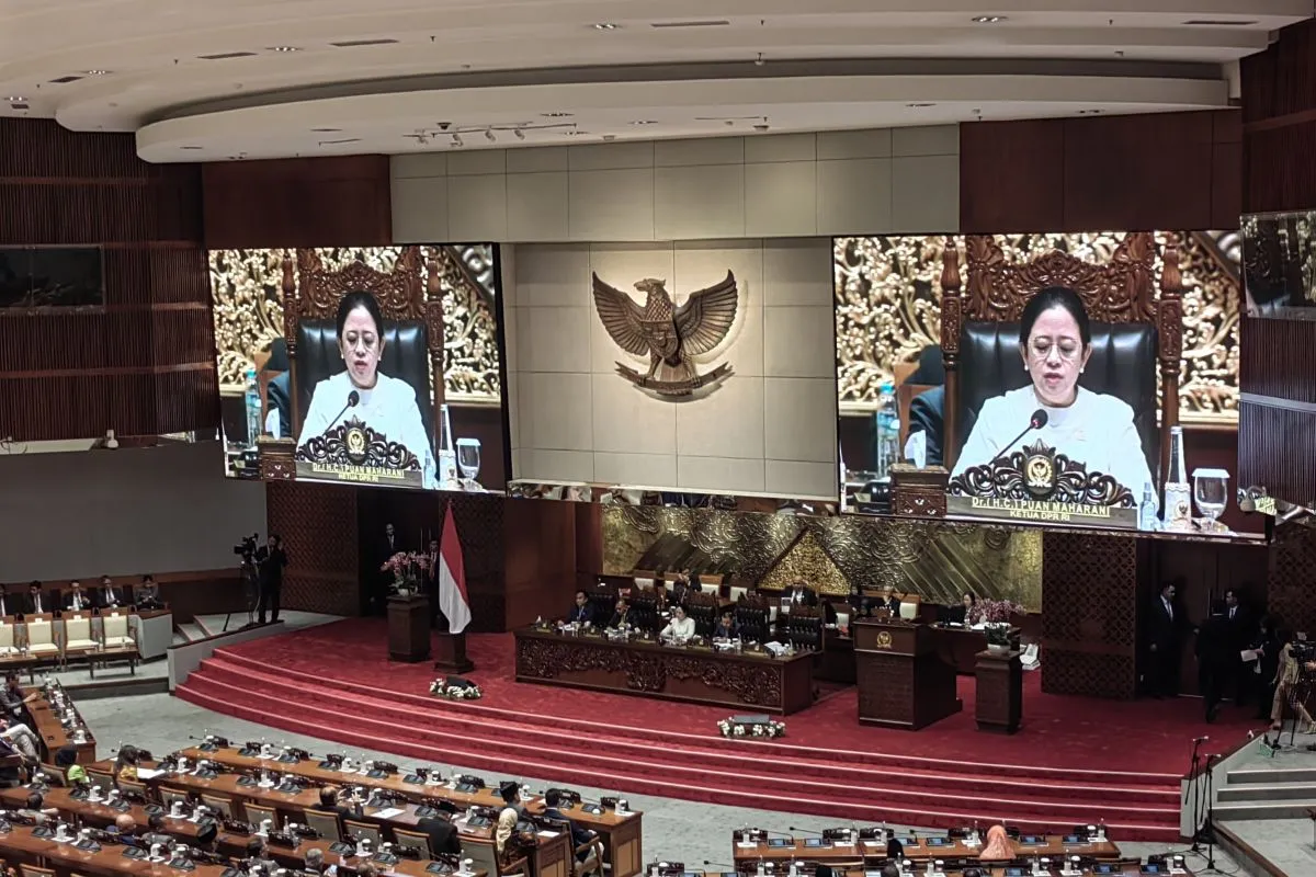 Rapat paripurna dpr ri penutupan masa sidang i tahun sidang 2024—2025 keanggotaan dpr ri 2019—2024, jakarta, senin (30 9 2024). antaramelalusa susthira k