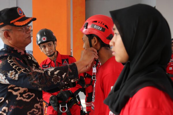 Sekda Garut Buka Sekolah Vertical Rescue: Dari Jurang Kehidupan ke Jurang Beneran