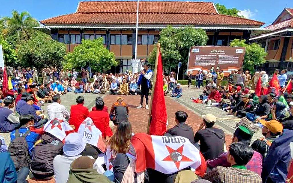Aksi demo mahasiswa di garut