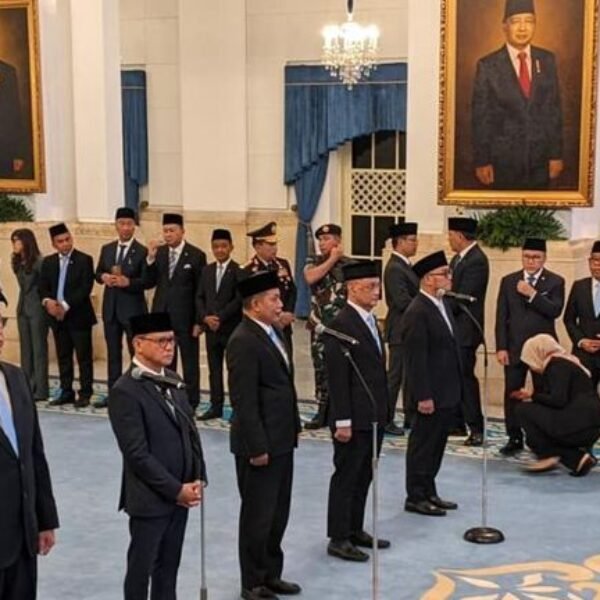 Kabinet Merah Putih Jadi Kabinet Kursi Musik: Siapa Duduk Siapa Tersingkir ?