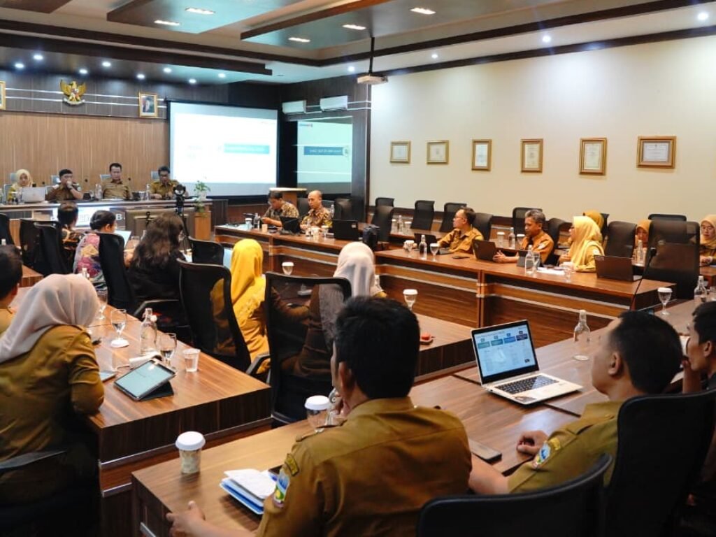 Garut Didatangi Bank Dunia, Warga Siap-Siap “Didiagnosis Fiskal” Pajak Naik Demi Kemandirian Katanya