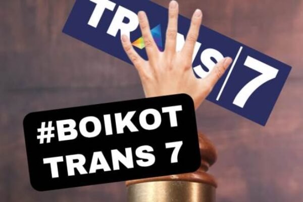 Santri Minum Susu Jongkok, Trans7 Tersedat Protes Umat