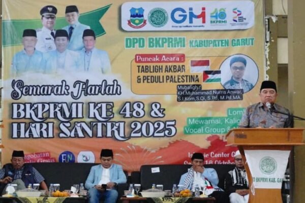 Masjid Jadi Benteng Karakter, Bupati Garut Ingatkan Bahaya Hoaks dan Scroll Tanpa Iman