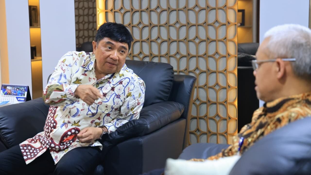 Bupati garut kunjungi kemenaker ri