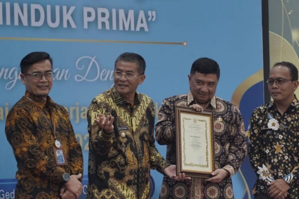 Garut Dapat Penghargaan Adminduk Prima: Blanko KTP Masih Dicari, Tapi Piagam Sudah Didapat