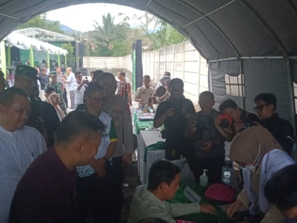 CSR Turun Gunung: Bumi Pasir Makmur dan TNI AD Bersinergi, Warga Bersyukur, Alam Mungkin Masih Bingung