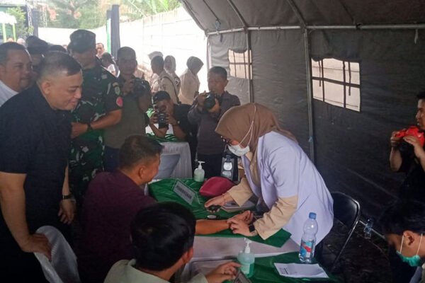 CV. Bumi Pasir Makmur dan Dankesyah TNI AD Gelar Bakti Sosial, Salurkan CSR untuk Warga Garut