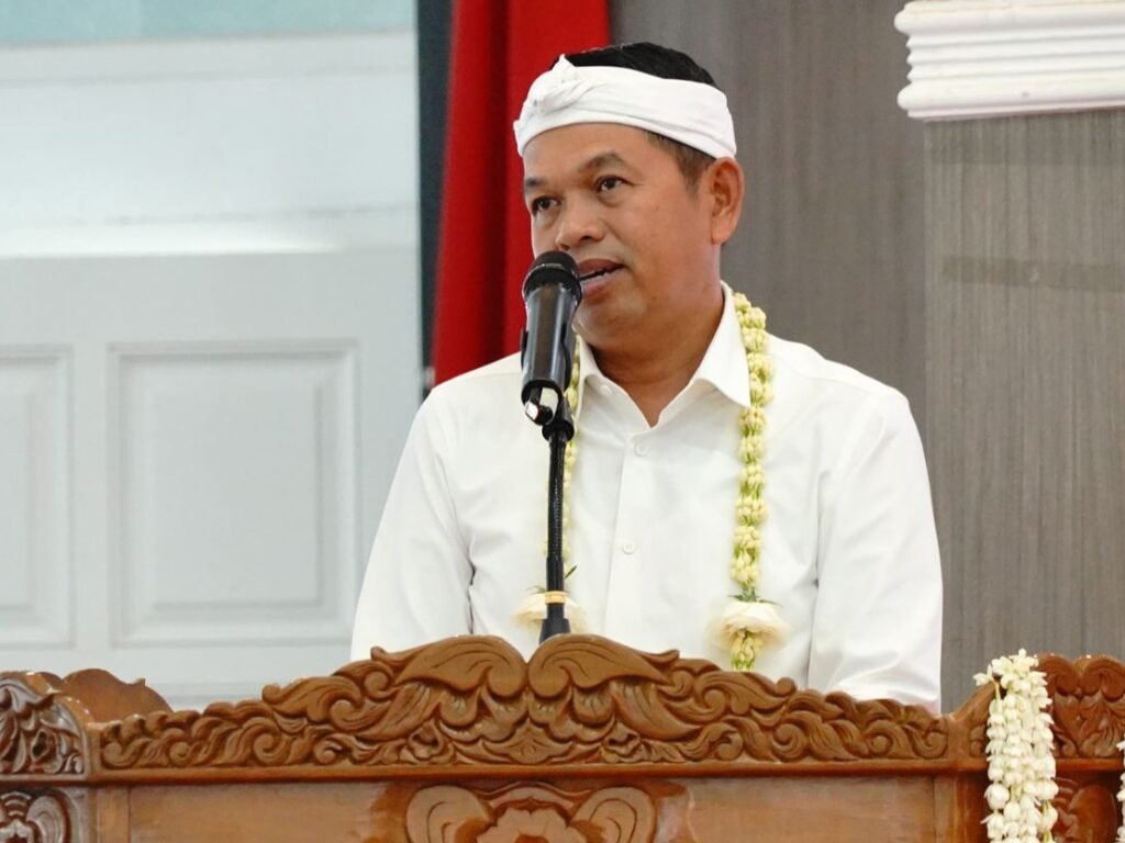 Gerakan Rereongan Sapoe Sarebu KDM: Solidaritas atau Tanda Negara Melepas Tanggung Jawab?