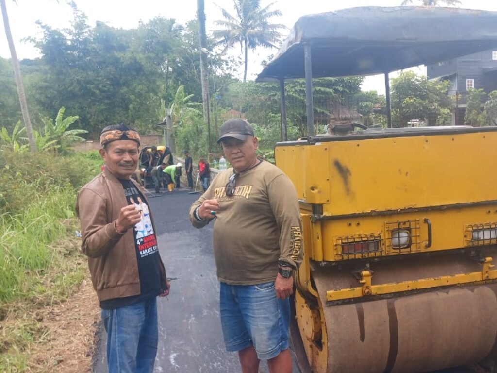 Aspal Baru, Harapan Lama: Ketika 225 Meter Jalan Jadi Bukti Cinta Pemerintah