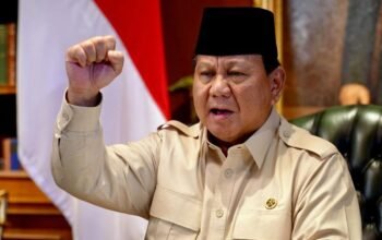 Prabowo Bentuk Tim Makan Bergizi: Dari Meja Kabinet ke Meja Makan Anak Sekolah”