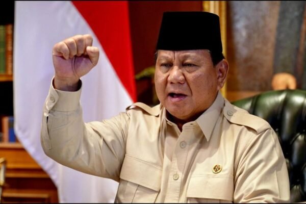 Prabowo Bentuk Tim Makan Bergizi: Dari Meja Kabinet ke Meja Makan Anak Sekolah”