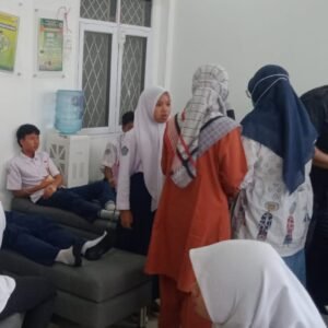 Puluhan siswa diduga keracunan mbg