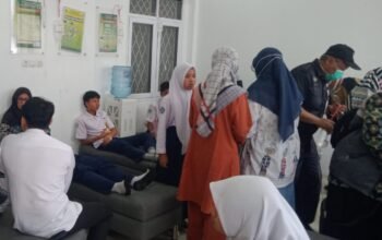 Puluhan siswa diduga keracunan mbg