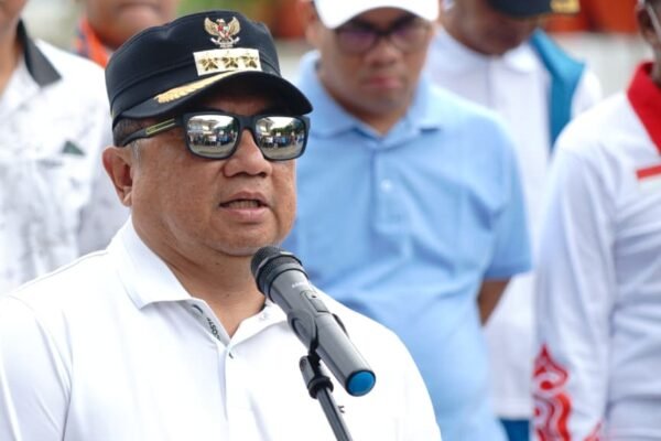 Bupati Garut Pimpin Aksi Bersih-Bersih: Sampah Dihalau, Janji Daur Ulang Masih Abu