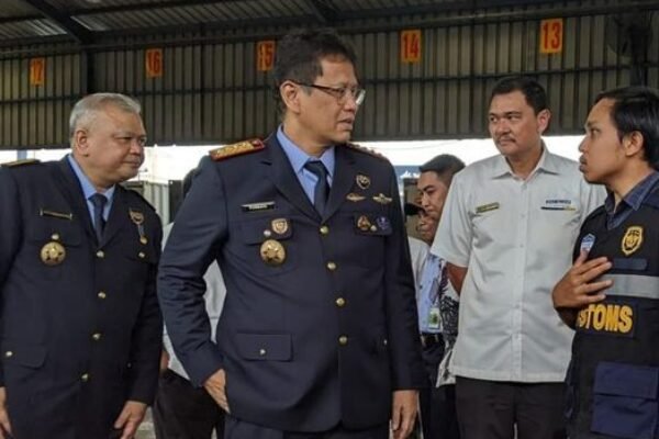Hijau di Luar, Merah di Dalam? Purbaya Sidak Pelabuhan Tanjung Priok