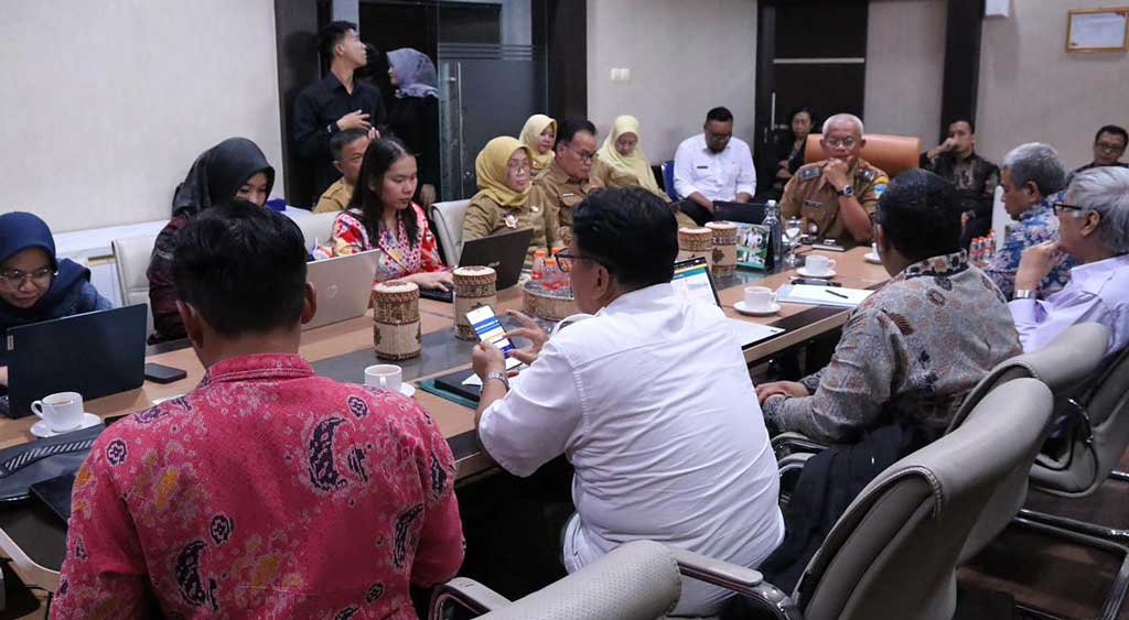 Evaluasi di Ruang Rapat