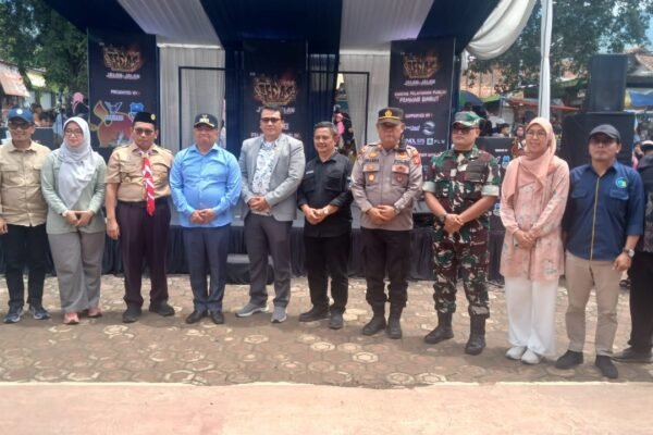 Roadshow Garut Mampir ke Malangbong: Fedas Jalan-Jalan dan Blangko KTP yang Masih “Ghosting”