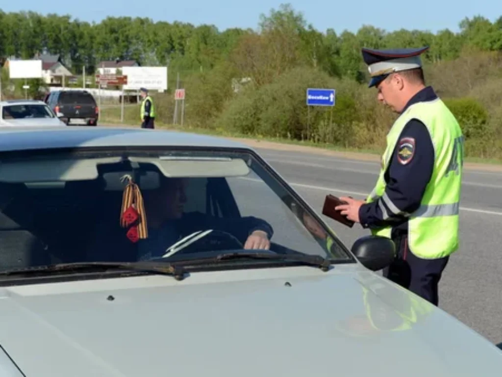 Operasi Senyum Manis di Pinggir Jalan Ketika Propam Mencium Bau ‘Uang Ketok Spion’ di Bandung