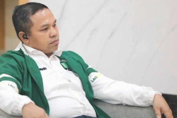 Menanti Nasib Gubernur Riau: Antara OTT, Keterangan, dan Bayang Dukungan UAS