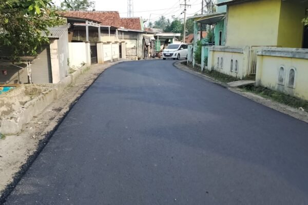 Jalan Mulus, Cerita Tak Mulus “Menelisik di Balik Euforia Aspal Baru Purwakarta”