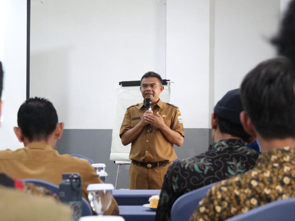DLH Garut Gandeng Anak Muda dan Pesantren Wujudkan “Garut Bersih dan Berkelanjutan”